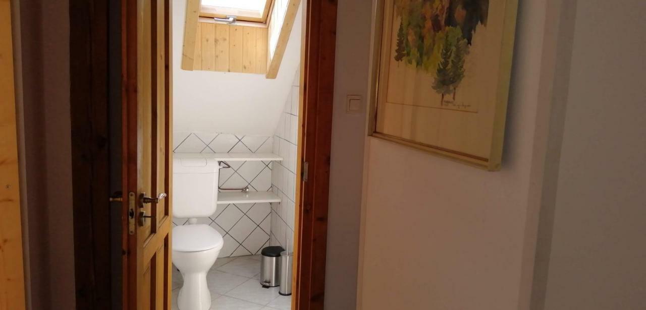 Gesztenye Vendeghaz Ságvár Buitenkant foto